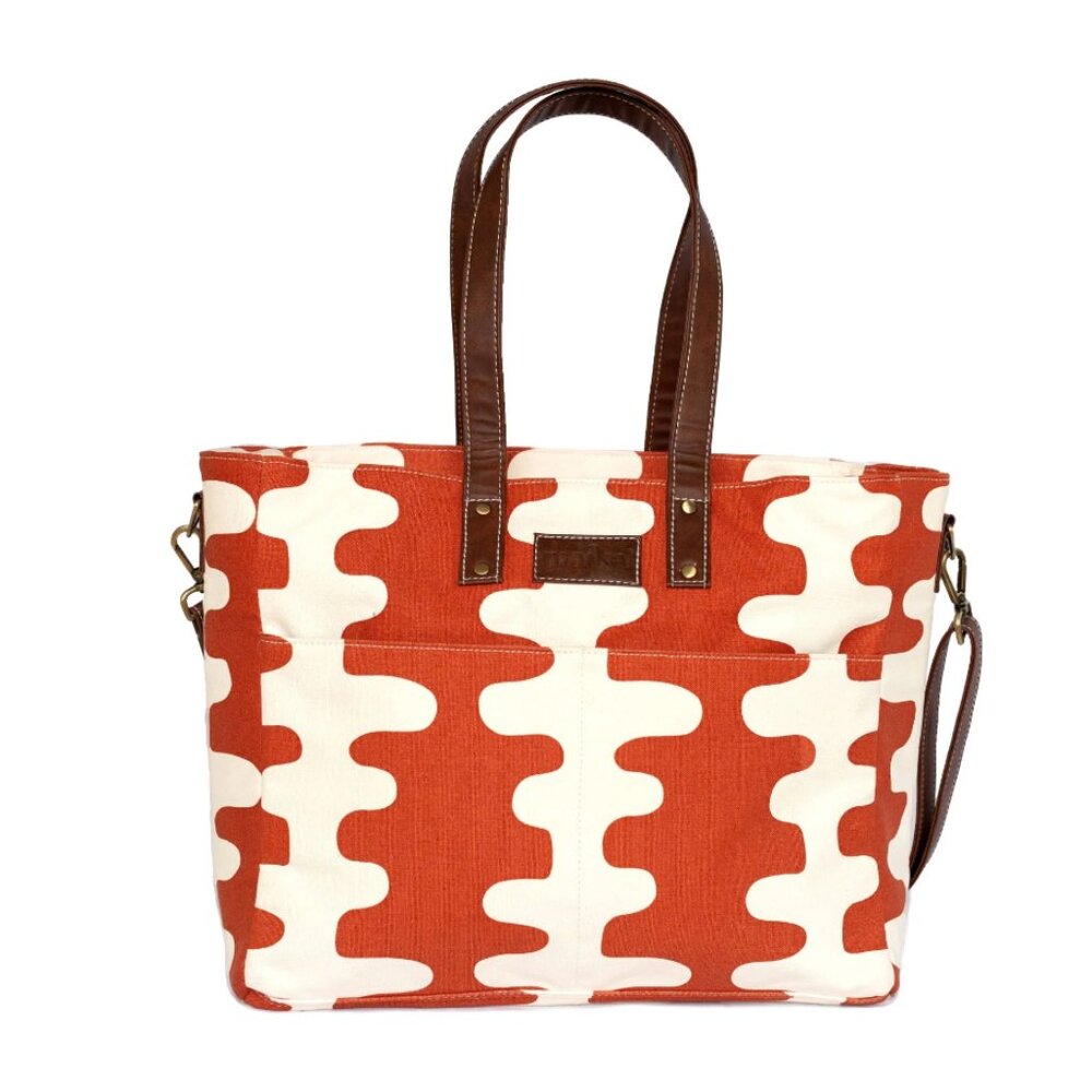 Maika Essential Tote Bag Red and White Like New!!